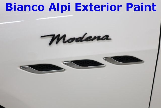 Maserati Ghibli Vehicle Image 03