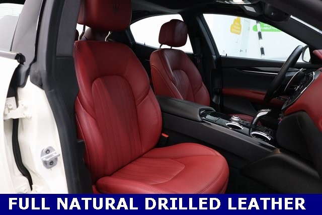 Maserati Ghibli Vehicle Image 11