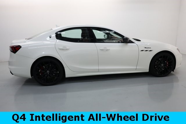 Maserati Ghibli Vehicle Image 14