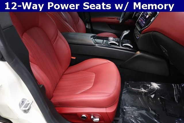 Maserati Ghibli Vehicle Image 35