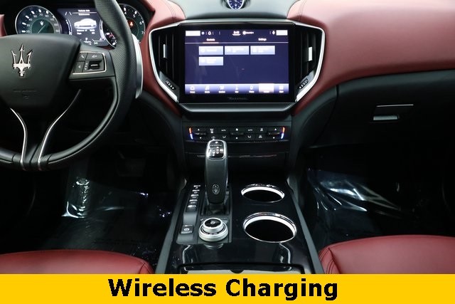 Maserati Ghibli Vehicle Image 40