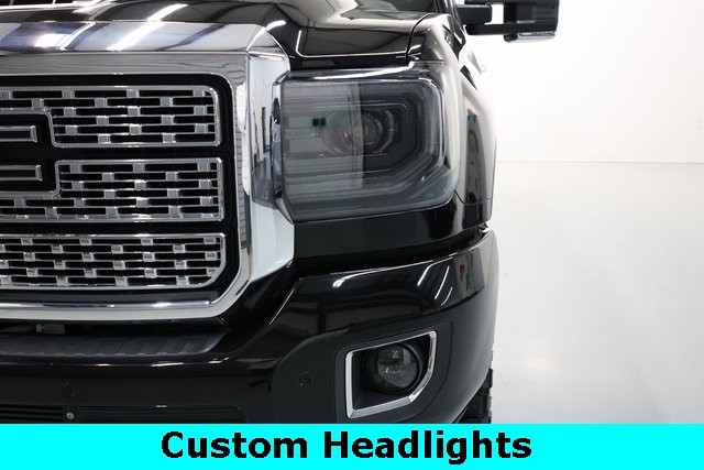 GMC Sierra 2500HD Vehicle Image 11