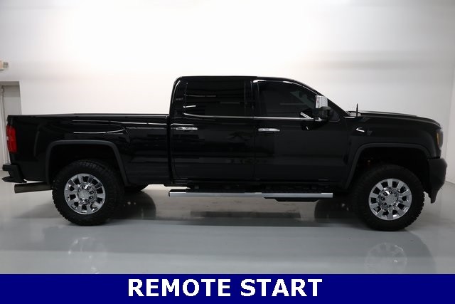 GMC Sierra 2500HD Vehicle Image 21