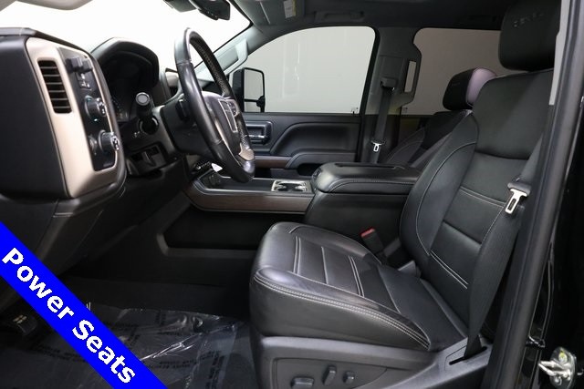 GMC Sierra 2500HD Vehicle Image 27