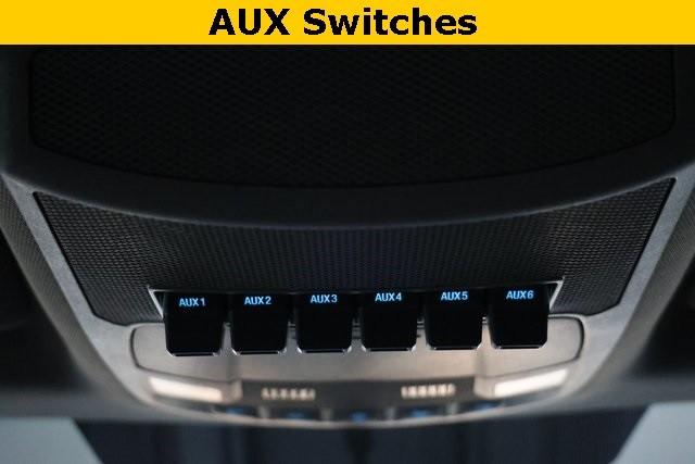 Ford Super Duty F-250 SRW Vehicle Image 19