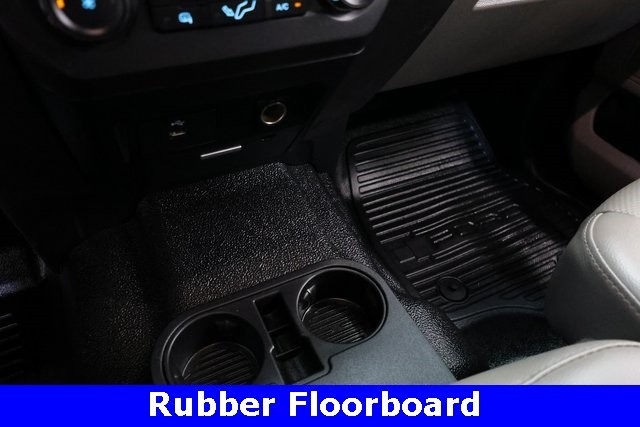 Ford Super Duty F-250 SRW Vehicle Image 21