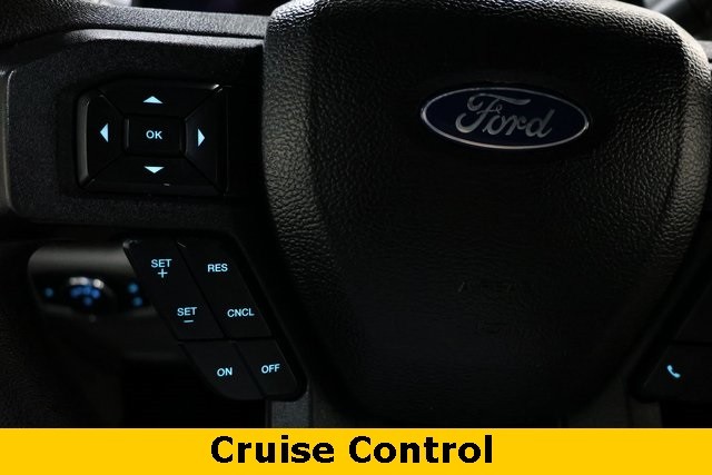 Ford Super Duty F-250 SRW Vehicle Image 25