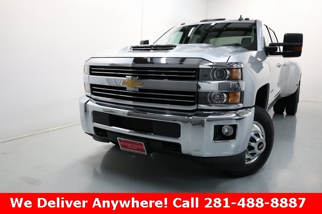 Chevrolet Silverado 3500HD Vehicle Image 02