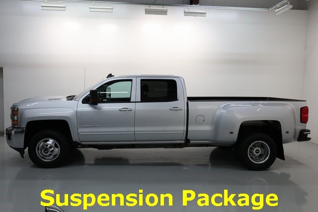 Chevrolet Silverado 3500HD Vehicle Image 11