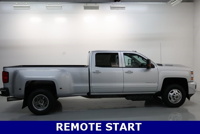 Chevrolet Silverado 3500HD Vehicle Image 18