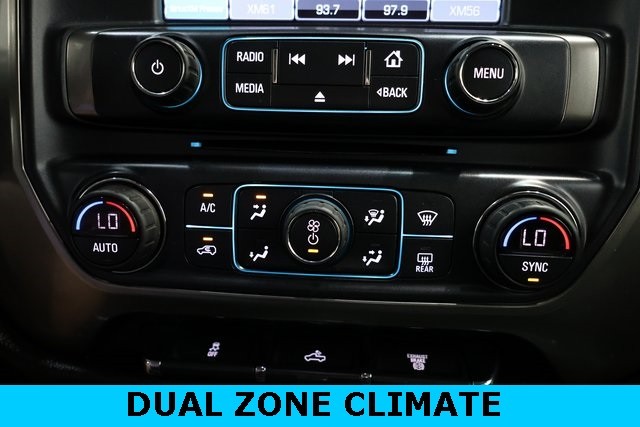 Chevrolet Silverado 3500HD Vehicle Image 21