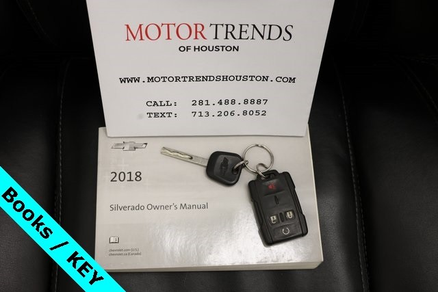 Chevrolet Silverado 3500HD Vehicle Image 34