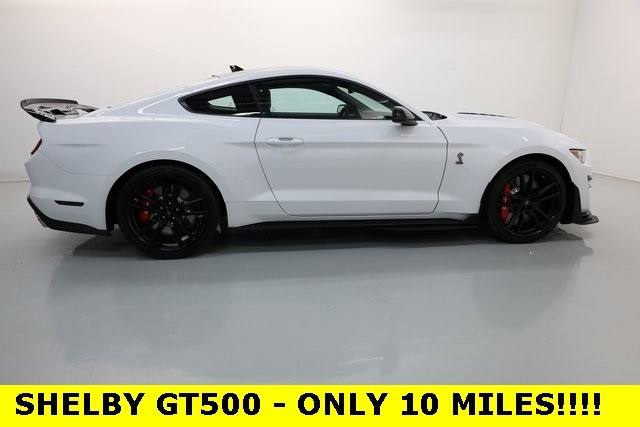 Ford Mustang Vehicle Image 03