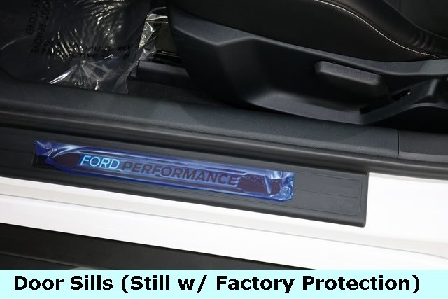 Ford Mustang Vehicle Image 30