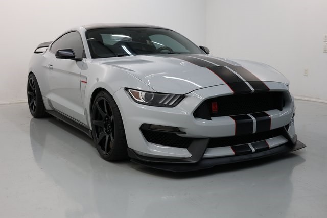 Ford Mustang Vehicle Image 03