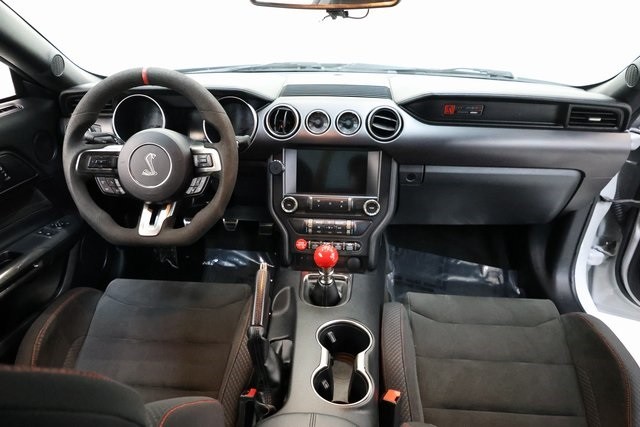 Ford Mustang Vehicle Image 12
