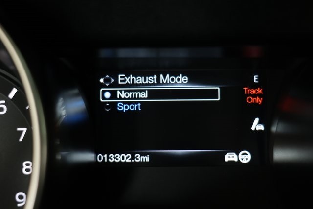 Ford Mustang Vehicle Image 25