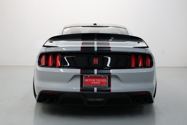 Ford Mustang Vehicle Image 36