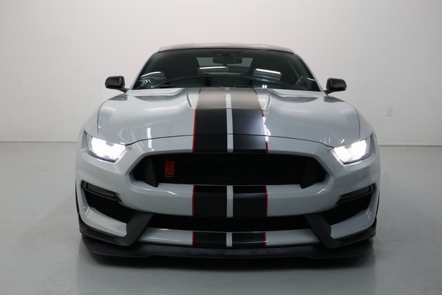Ford Mustang Vehicle Image 37
