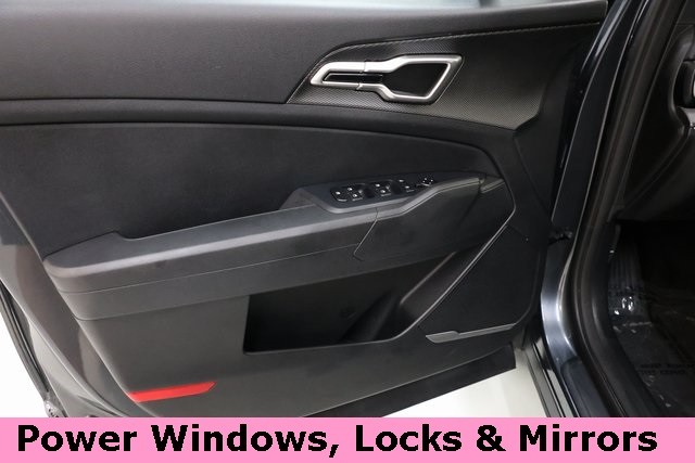 Kia Sportage Vehicle Image 33