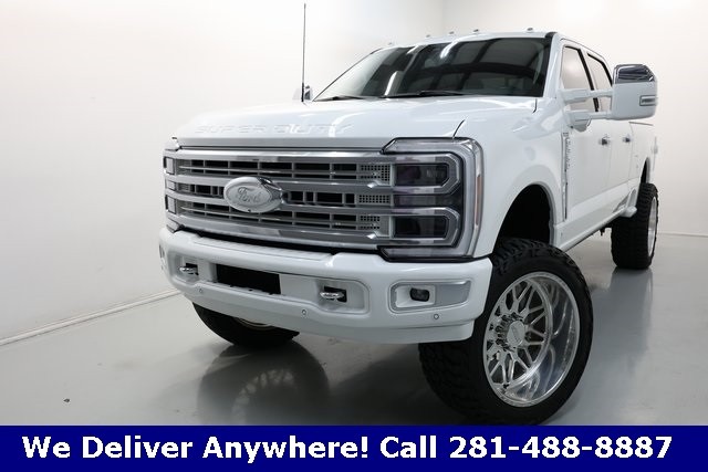 Ford Super Duty F-350 SRW Vehicle Image 02
