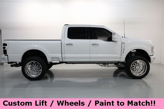 Ford Super Duty F-350 SRW Vehicle Image 10