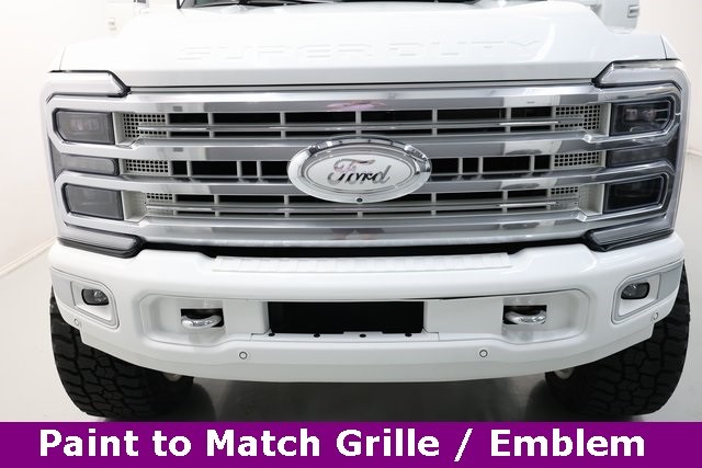Ford Super Duty F-350 SRW Vehicle Image 11