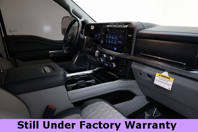 Ford Super Duty F-350 SRW Vehicle Image 20