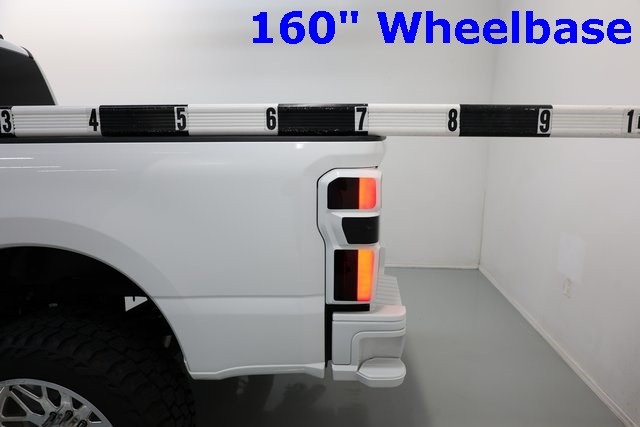 Ford Super Duty F-350 SRW Vehicle Image 36