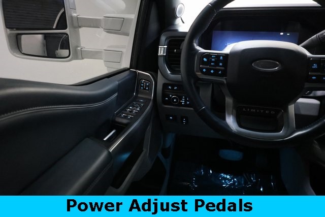 Ford Super Duty F-350 SRW Vehicle Image 45