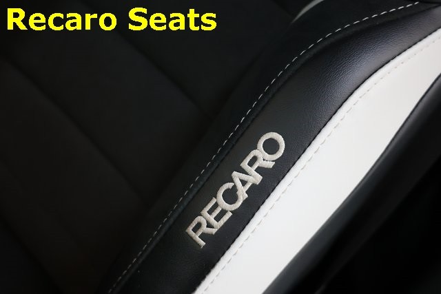 Ford Mustang Vehicle Image 18