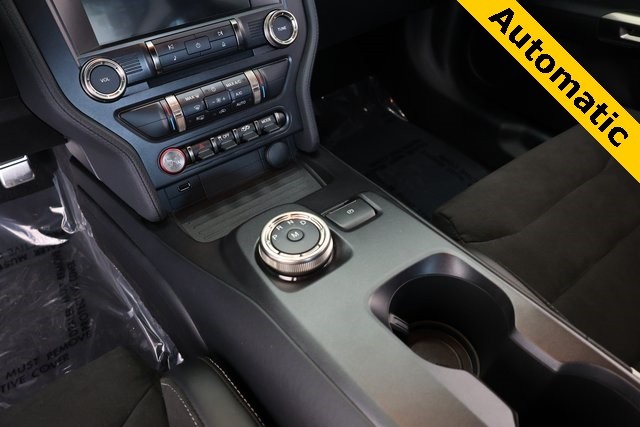 Ford Mustang Vehicle Image 25