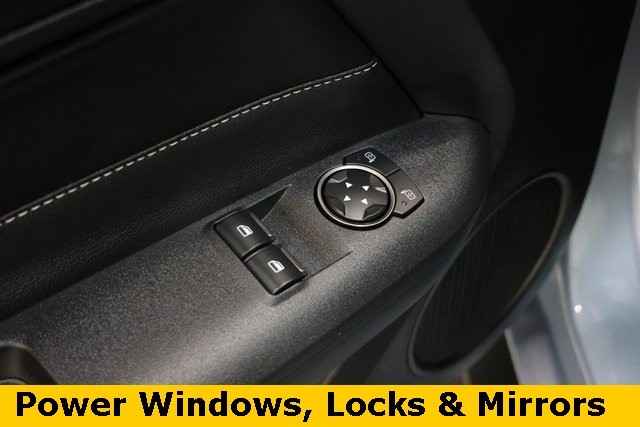 Ford Mustang Vehicle Image 49