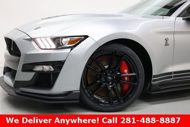 Ford Mustang Vehicle Image 02