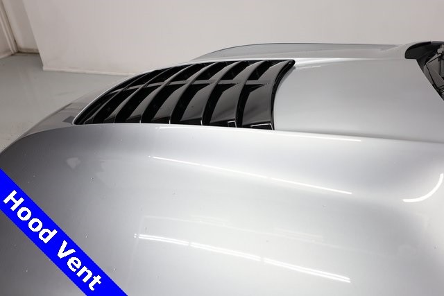 Ford Mustang Vehicle Image 37