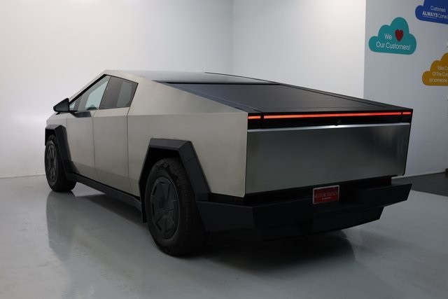 Tesla Cybertruck Vehicle Image 44