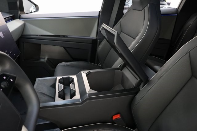 Tesla Cybertruck Vehicle Image 50