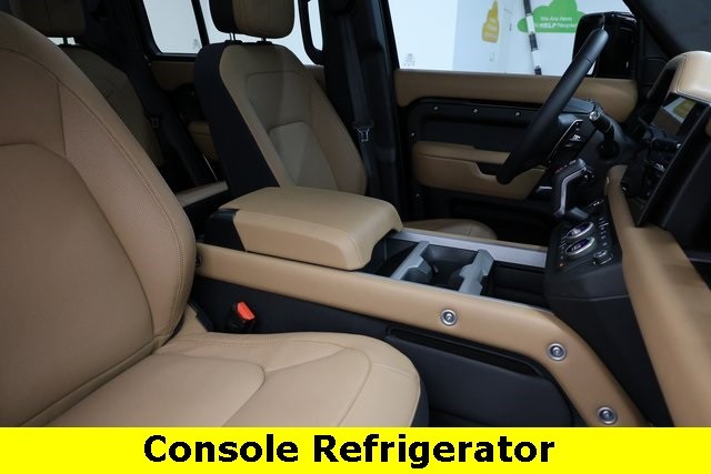 Land Rover Defender 110 Vehicle Image 13