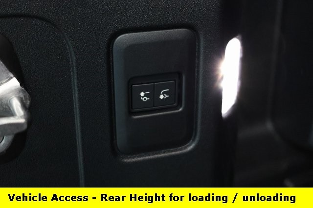 Land Rover Defender 110 Vehicle Image 49