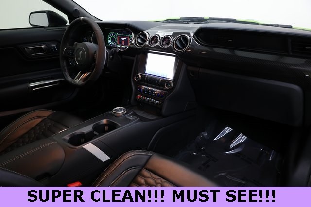 Ford Mustang Vehicle Image 22