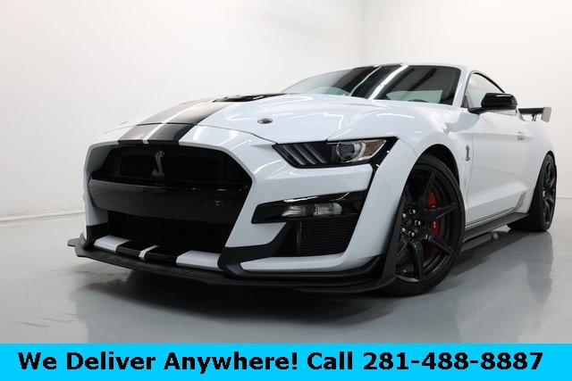 Ford Mustang Vehicle Image 02