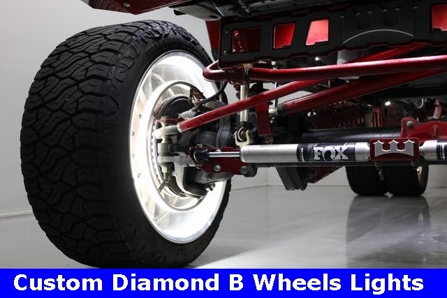 Ford Super Duty F-450 DRW Vehicle Image 18