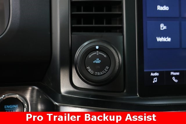 Ford Super Duty F-450 DRW Vehicle Image 31