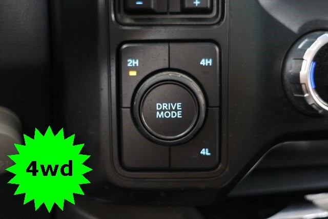 Ford Super Duty F-450 DRW Vehicle Image 37