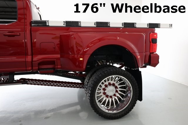 Ford Super Duty F-450 DRW Vehicle Image 45