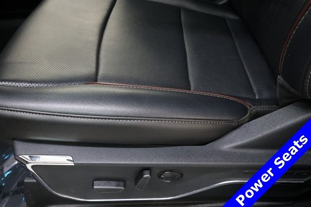 Ford Super Duty F-350 DRW Vehicle Image 28