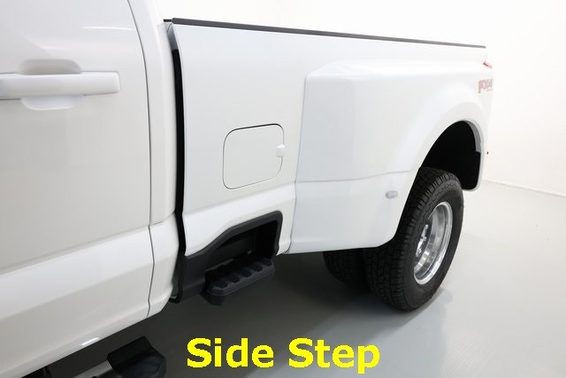 Ford Super Duty F-350 DRW Vehicle Image 41