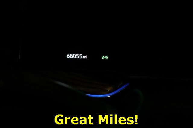 Cadillac Escalade Vehicle Image 03