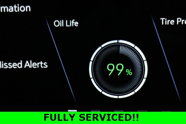 Cadillac Escalade Vehicle Image 04