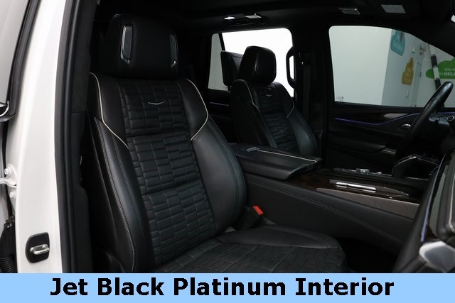 Cadillac Escalade Vehicle Image 14